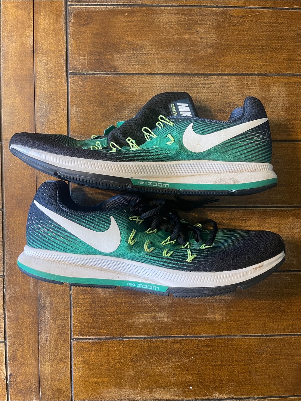 Nike Men's Running Shoes in Black, Green and White